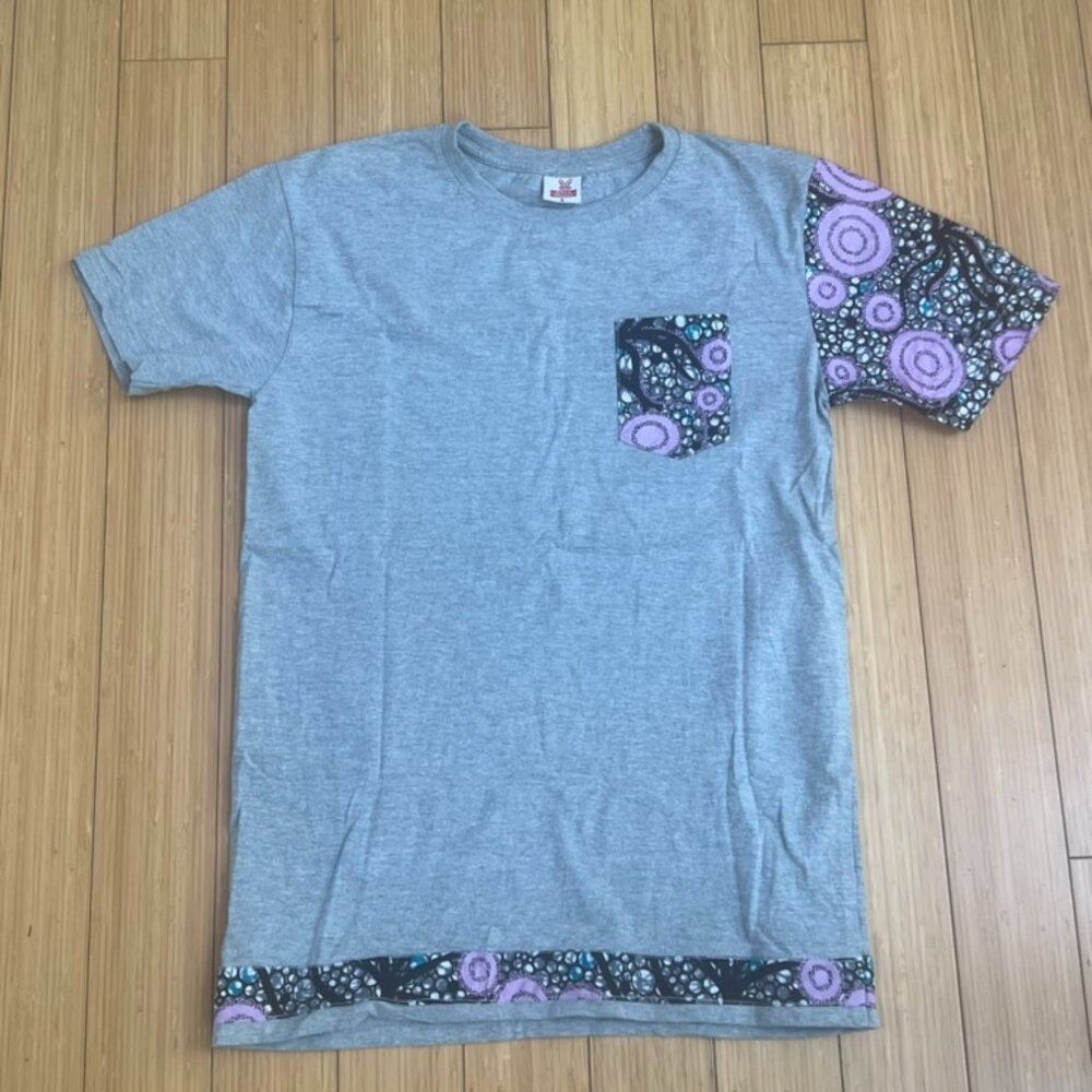 Custom T-Shirt with Pattern Print Pocket & Sleeve – Size Youth Large, Gray